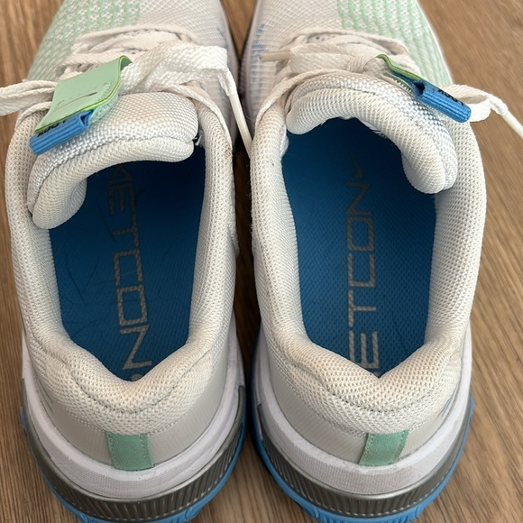 Nike Metcon Sneakers - Picture 3 of 6